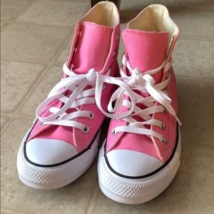 💋 Pink Converse High Tops